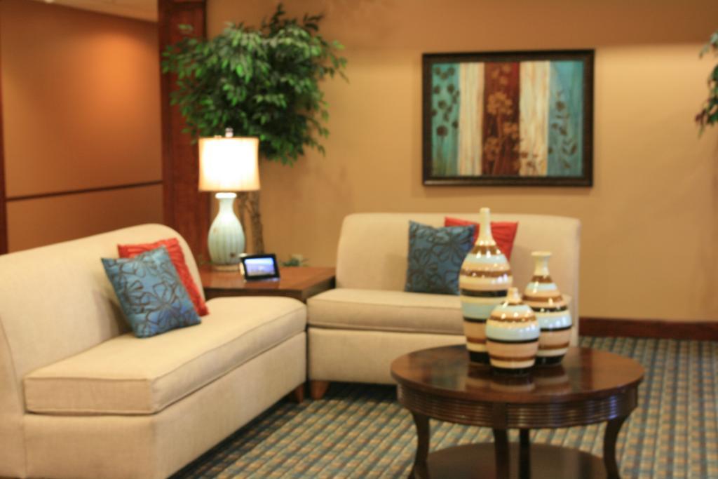 Microtel Inn & Suites By Wyndham Starkville Dış mekan fotoğraf